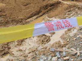 黑龙江依兰境内一堤坝出现80米溃口：人员已转移，暂无伤亡