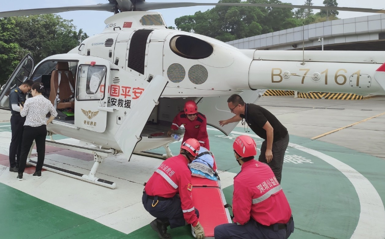 保障车主假期出行，平安产险携手深圳交警展开护航行动  