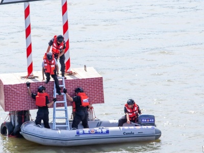 打造水上应急尖兵，惠州公安开展救援拉动演练活动