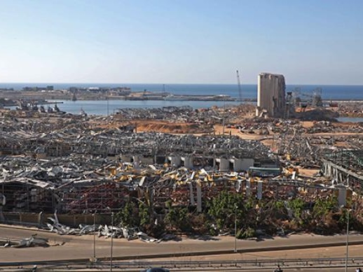 贝鲁特港口再次起火，救援粮食或被烧毁