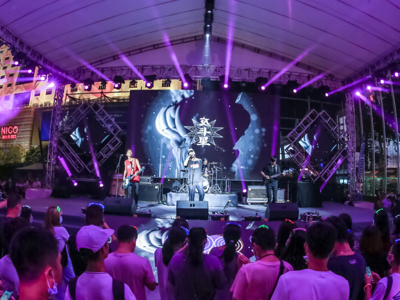 开启户外蹦迪新模式，第五届“98音乐节”在华强北开幕 