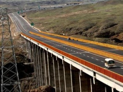 新疆9月3日起公路交通运输有序恢复