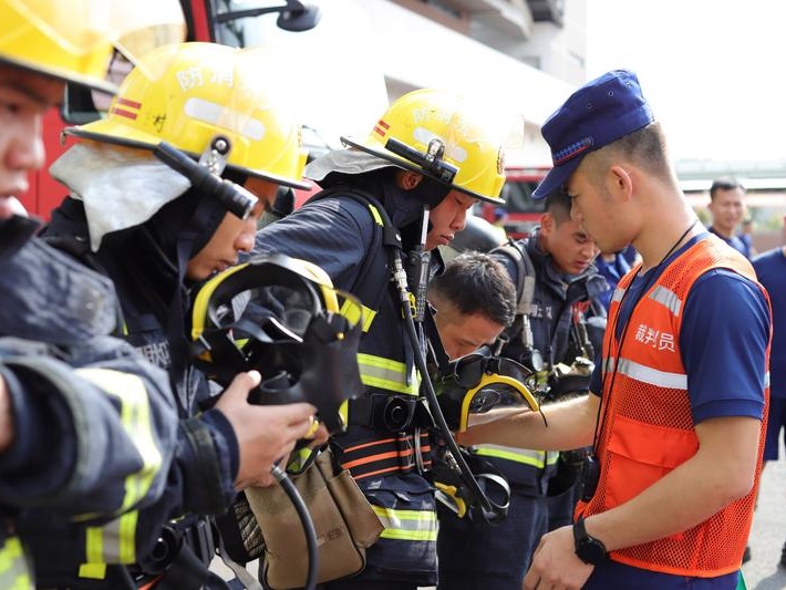 光明区举行2020年消防队伍夏季执勤训练大比武