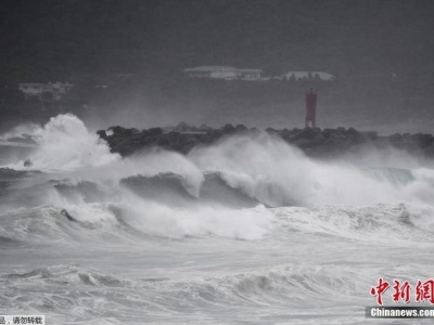 台风“海神”逼近日本西南部 九州约14万户停电