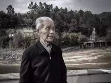 马兴瑞走访慰问参加过抗日战争的老战士老同志、99岁的原广东省政协副主席郑群