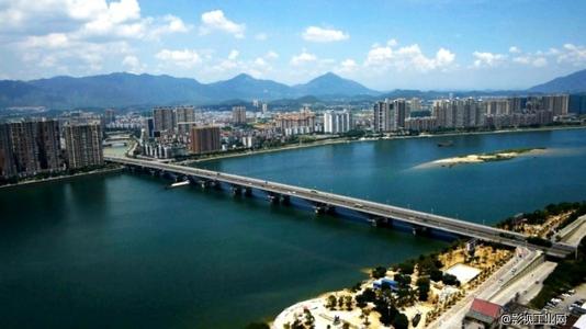 广东省领导检查督导国庆中秋假期返程交通保障工作