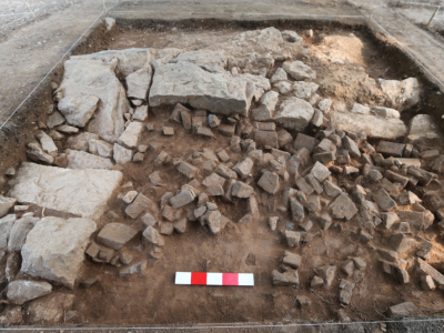 龙门石窟考古发现唐代塔基 初步推测为印度高僧墓塔