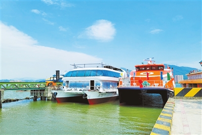 大湾区首艘入级纯电动游船下水：“蓝海豚2020”成珠江水上观光旅游绿色新名片