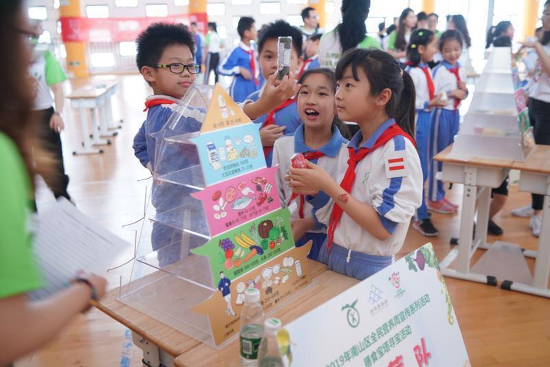 吃什么零食更健康？调查显示，深圳学生越来越能“挑零食”