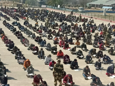 外媒：印度招募边境安保人员，超3万人参加坐地上考试