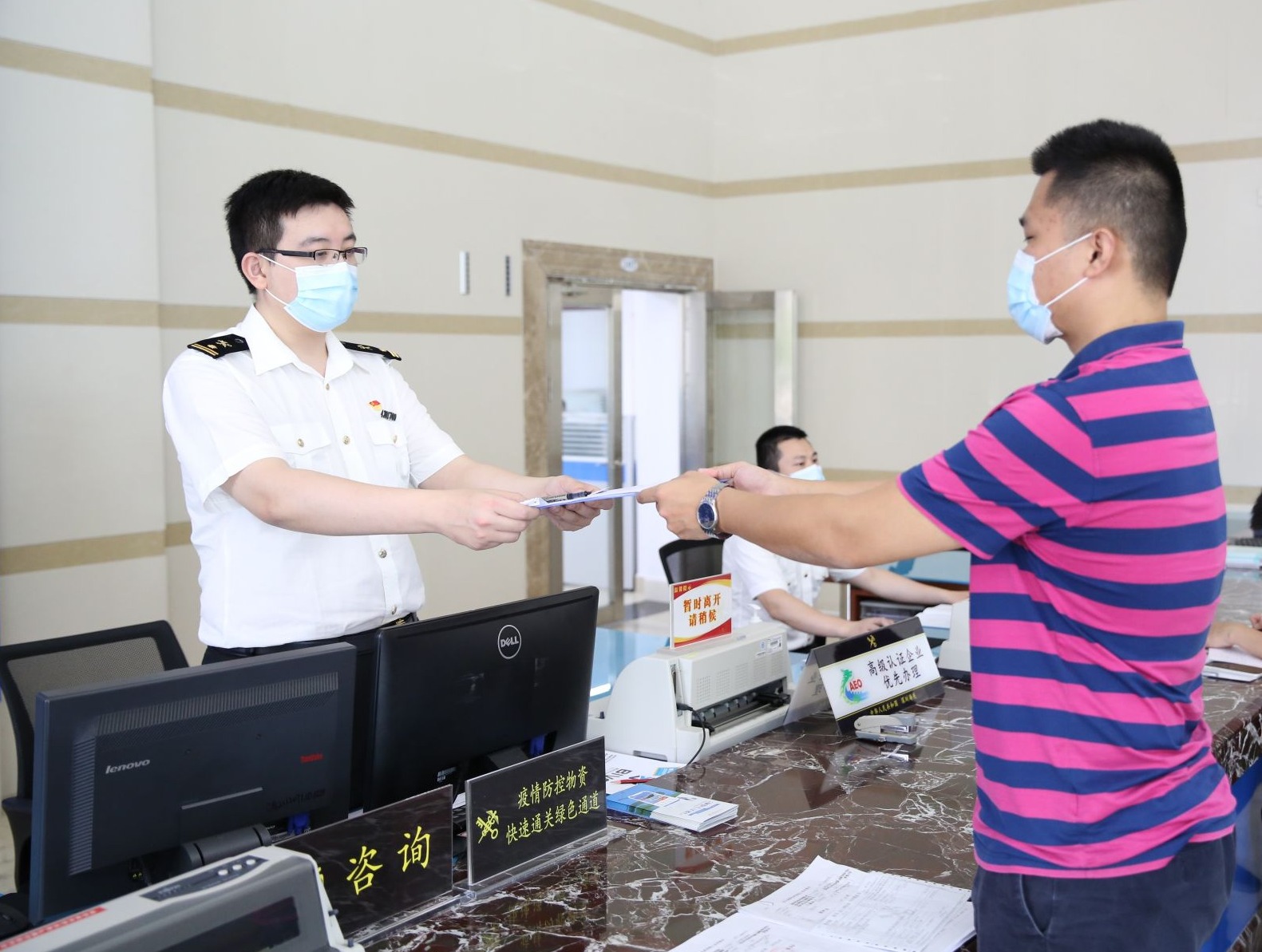 惠州港海关试点“两仓合一”监管，便利企业通关