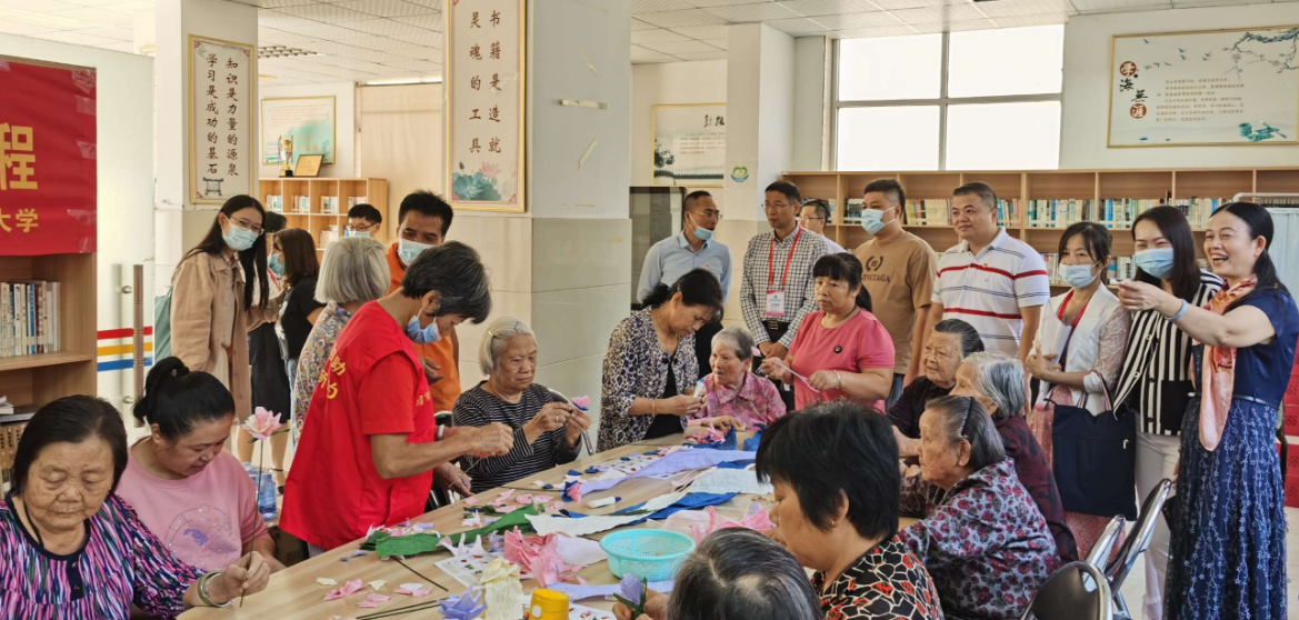展示出良好精神风貌！龙岗这个社区夕阳红都市养老服务中心被称赞