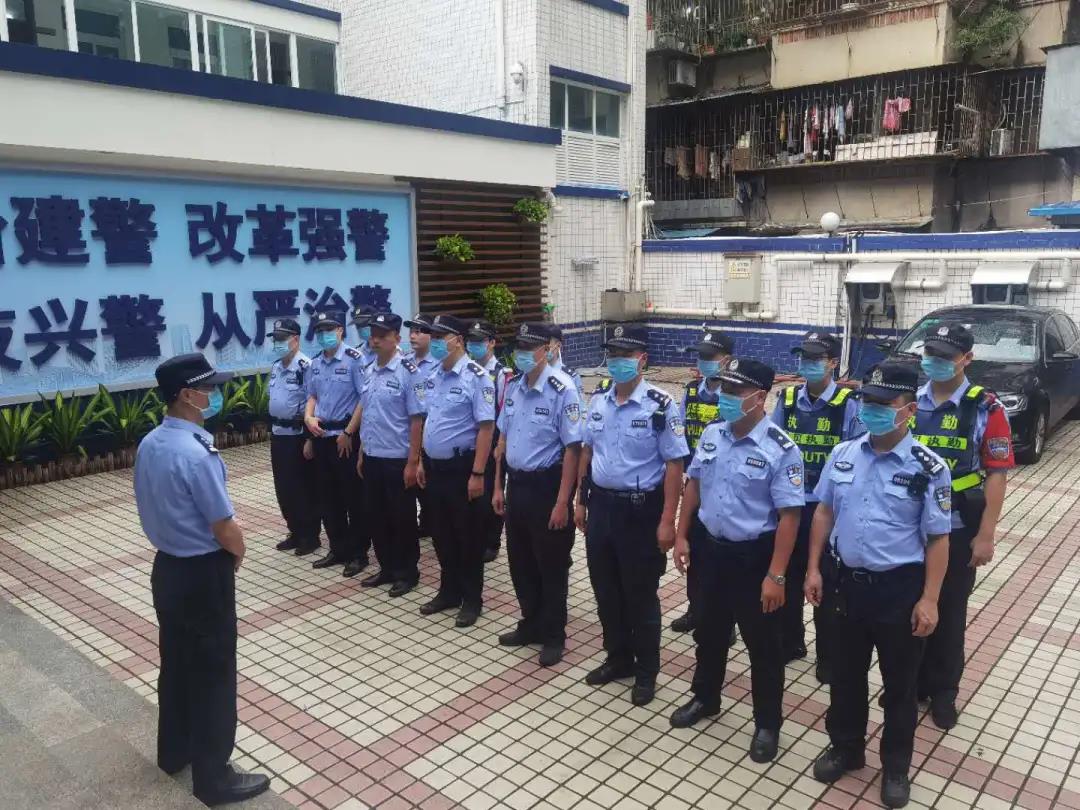 万家灯火团圆时，罗警守护“不打烊”！