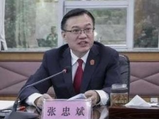 湖北高院副院长张忠斌办公室内自杀身亡 警方：排除刑事案件