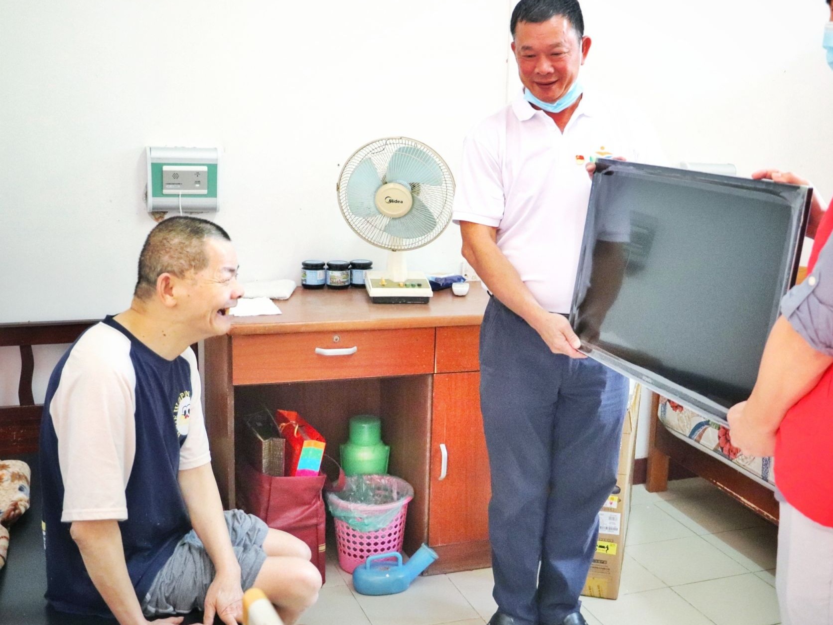 “我想要一台电视”！东莞塘厦用心点亮每一个民生微心愿