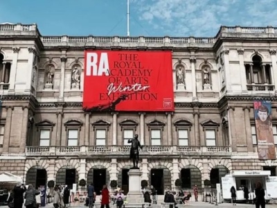夏季展”变冬季，能救下皇家美术学院1亿英镑的米开朗基罗雕塑吗？