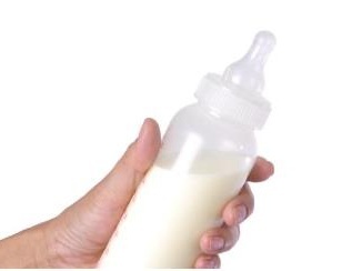 婴儿可能喝下大量微塑料：含有聚丙烯的奶瓶普遍释放塑料微粒