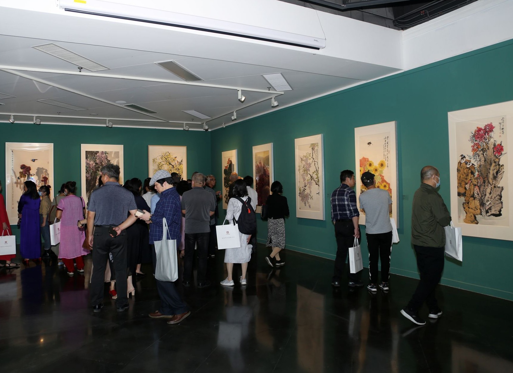 看展 | 百花齐放！75幅作品呈现鹏城花鸟画的峥嵘面貌