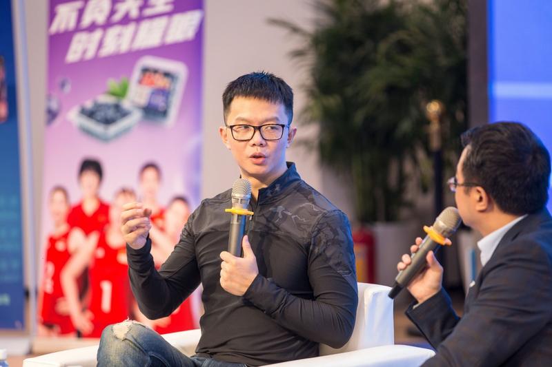 江南携新版《龙族》做客读书论坛：献给所有有梦想的衰小孩