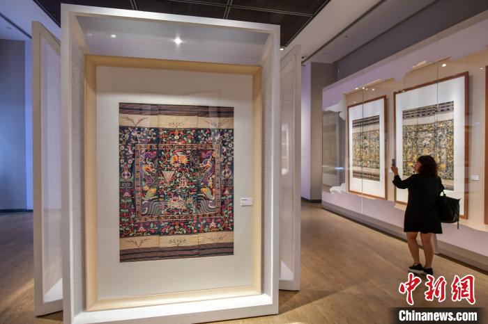 “百卉千华 锦上添花——海南龙被艺术大展”在海口开展