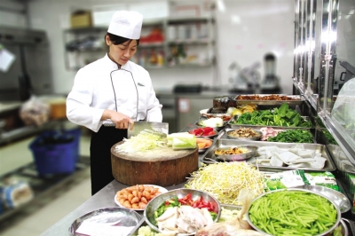 餐饮行业三季度同比增长10.3%，“舌尖经济”扭负转正