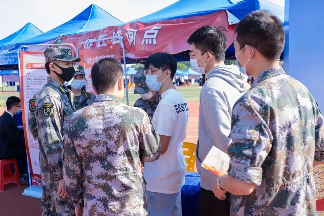 秋季校招密集举行！167家企业在珠海“抢”人