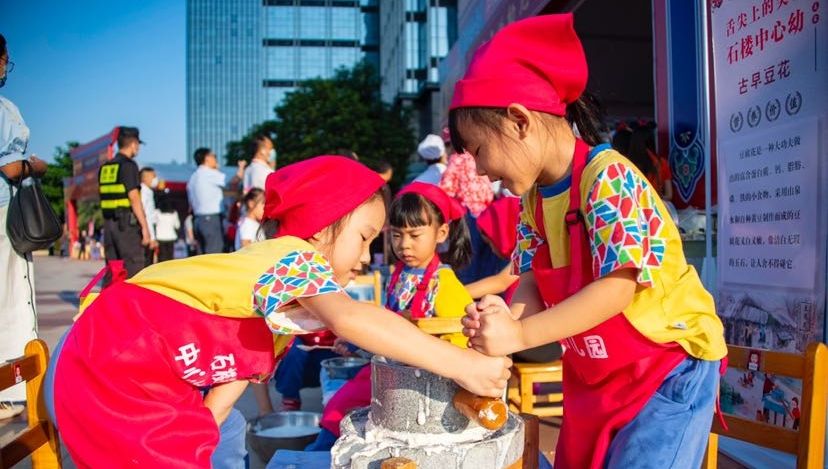 舌尖上的幼儿园！广州国际美食节上来了一群“小厨神”
