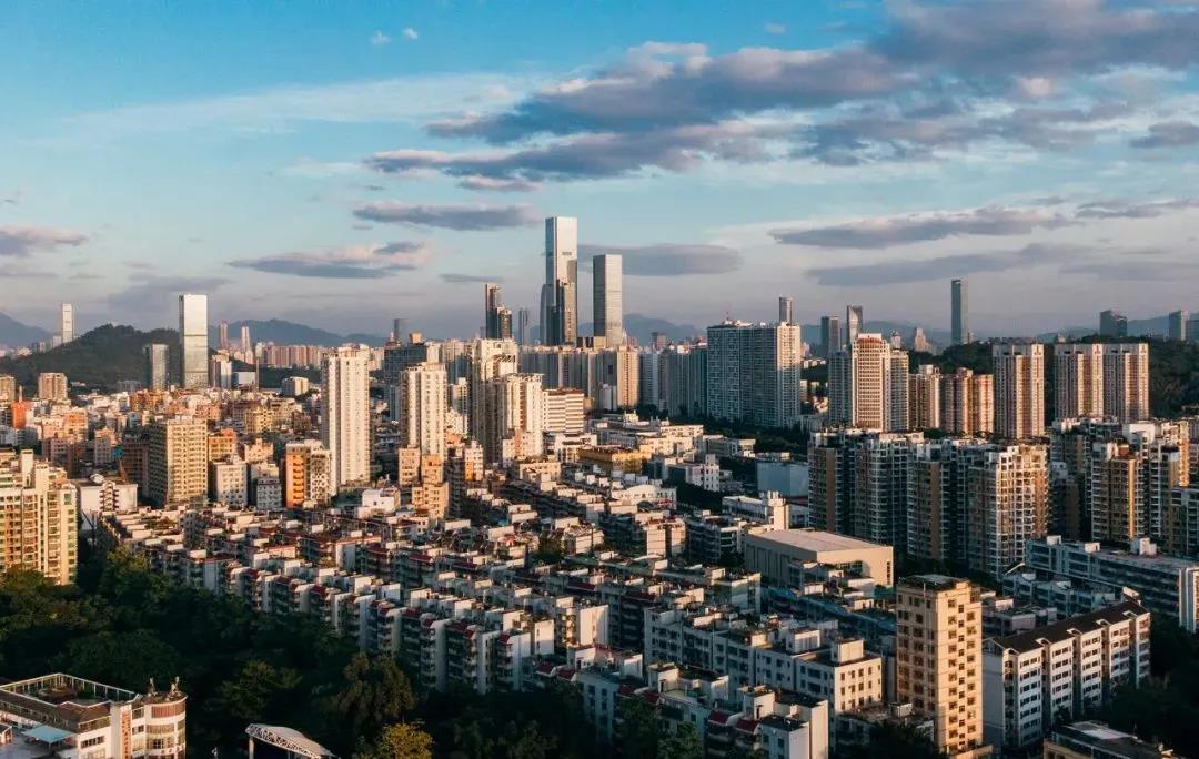 9号线4站直达！在深圳，真羡慕那些住在梅林的人！