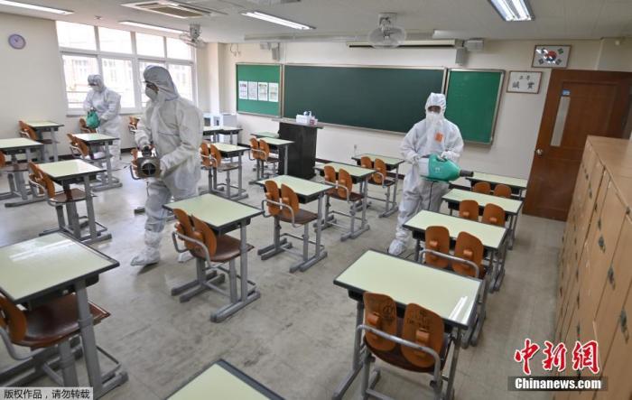 韩日增新冠病例连续3天超百例 小学看护教师罢工