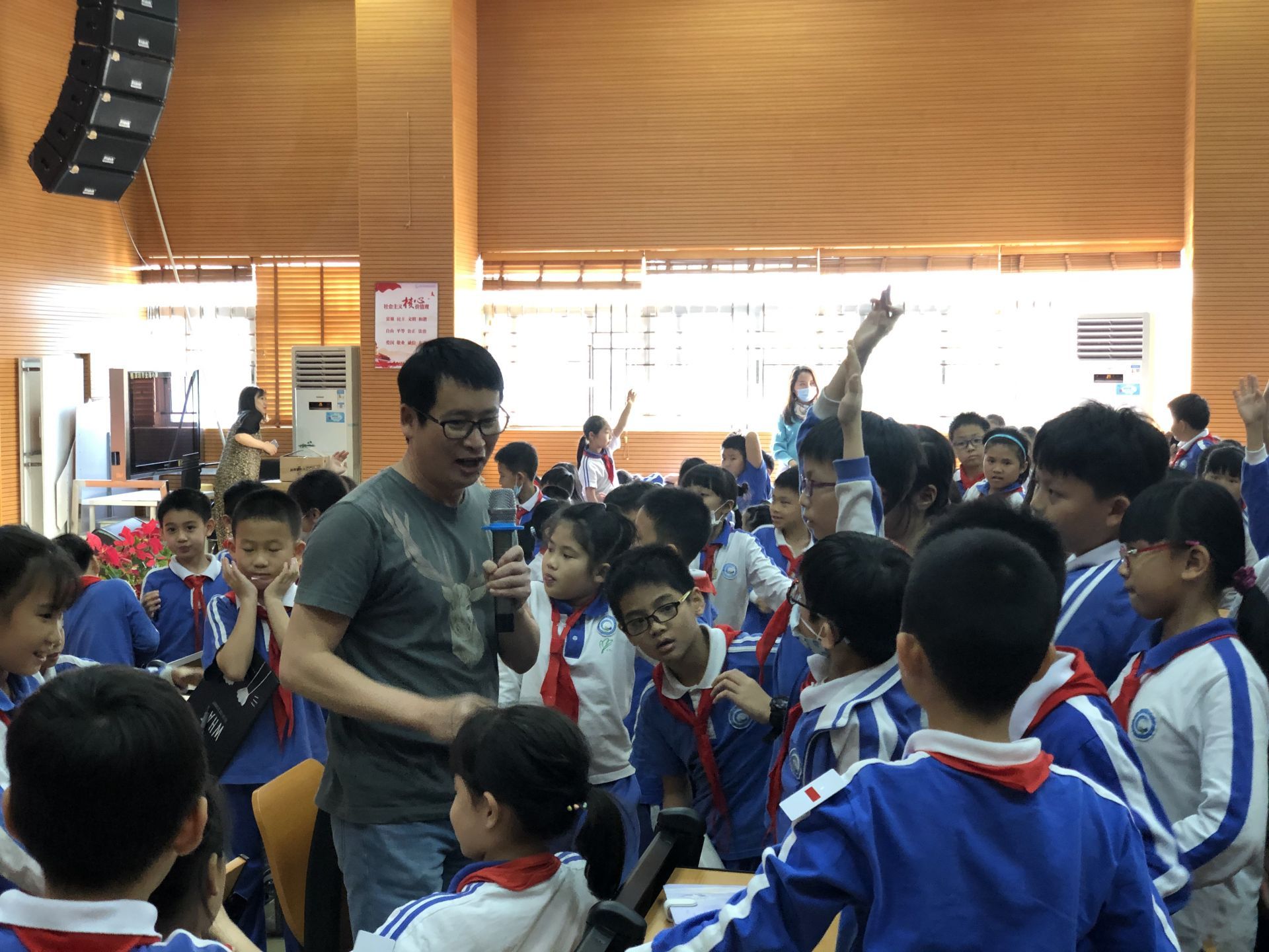 书香满校园！知名儿童文学作家陈诗哥全海小学开讲