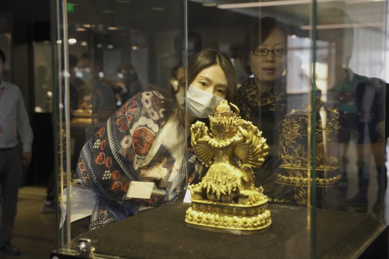 永乐首拍深圳巡展，司徒雷登、罗家伦信函密文引发学界关注