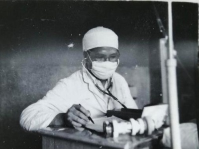 留医部的故事︱他1980年调入深圳，率先用微创手术治疗前列腺增生症和膀胱癌