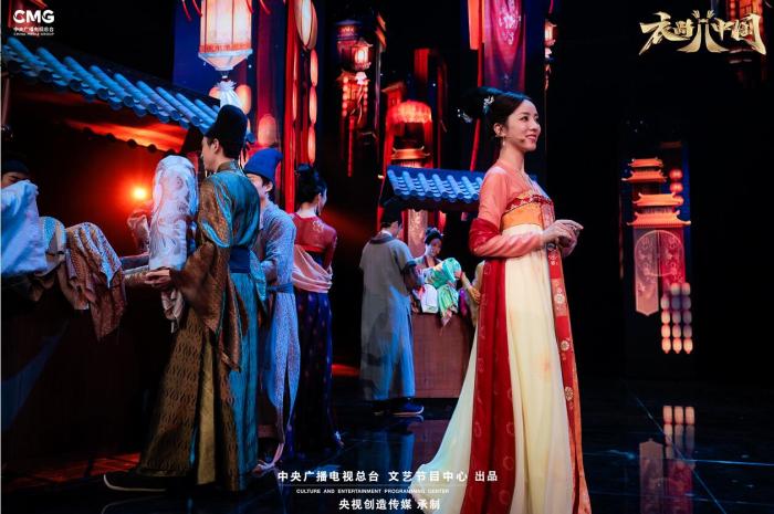 央视《衣尚中国》播出：以服饰为题，聚焦服饰之美
