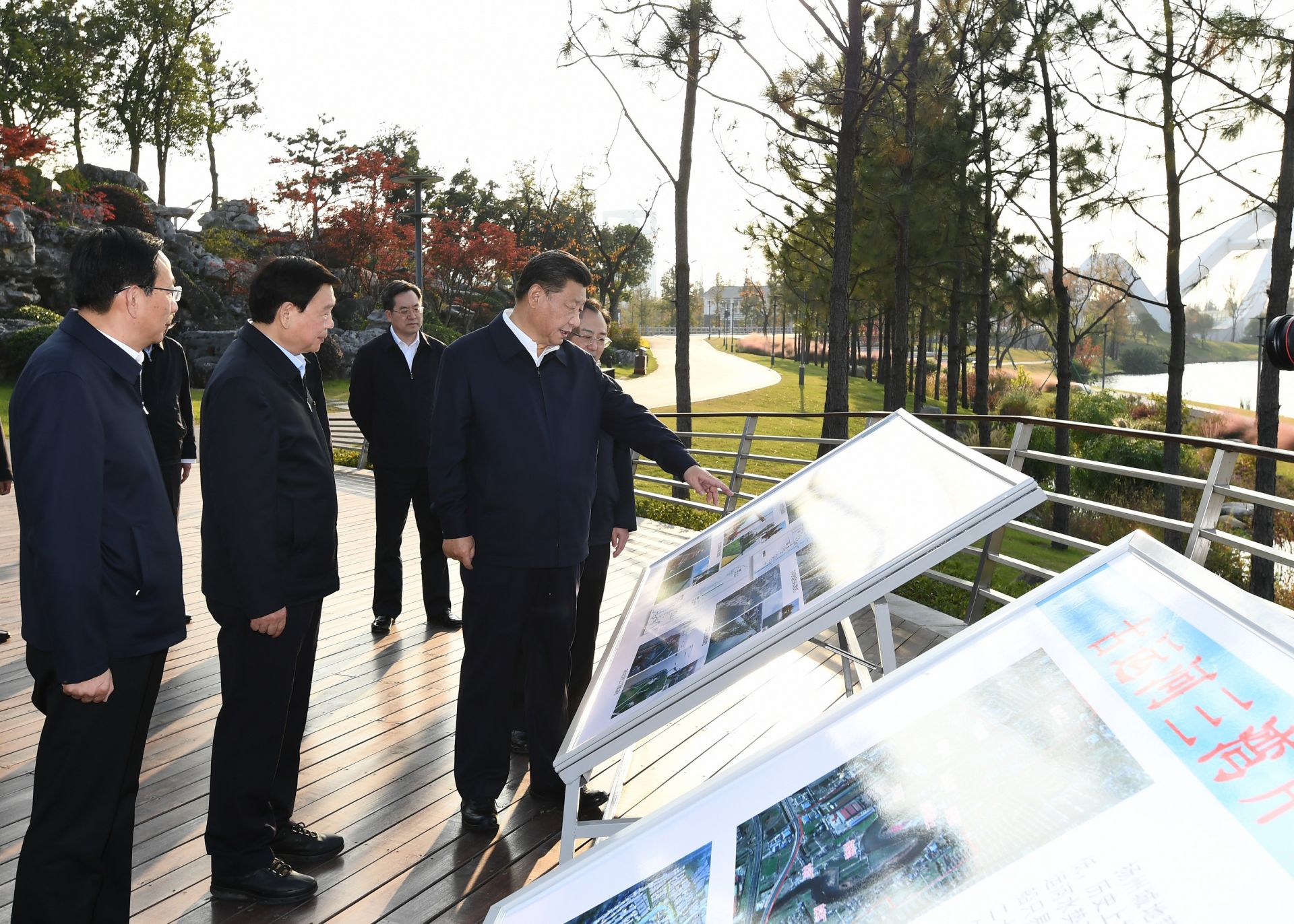 习近平在扬州考察调研