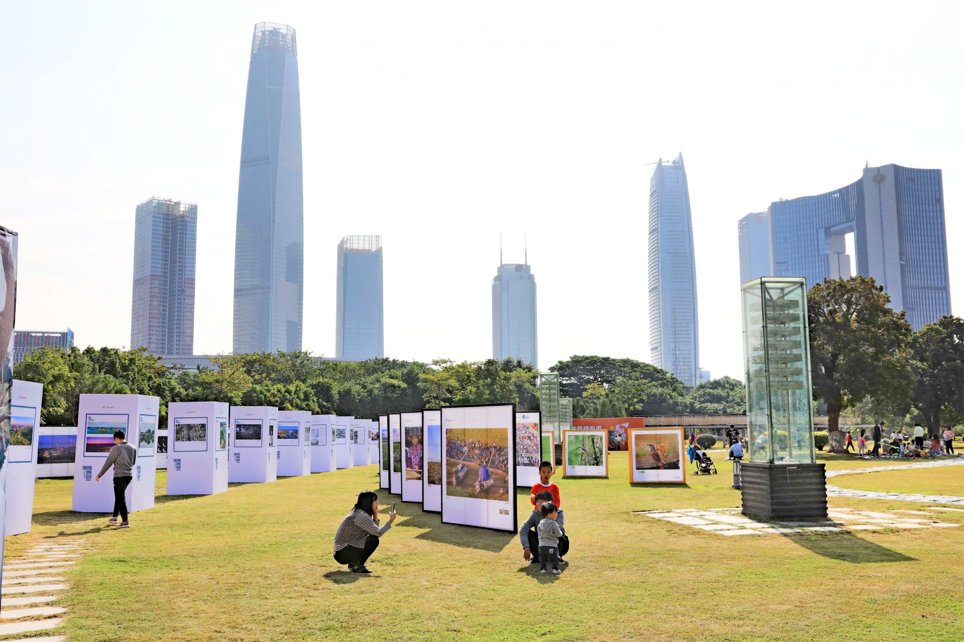 《品质东莞》城市画册新书首发：全景展现东莞城市品质 