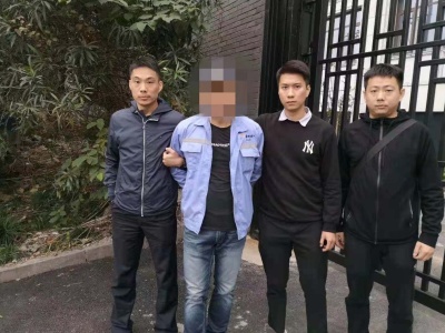 深圳一男子14年前抢车致司机死亡，改名换姓潜逃杭州终落网