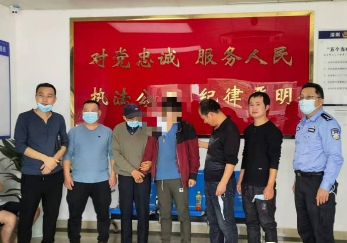 男子立下“出人头地”Flag，但却流浪17年，幸好遇到了龙岗民警……