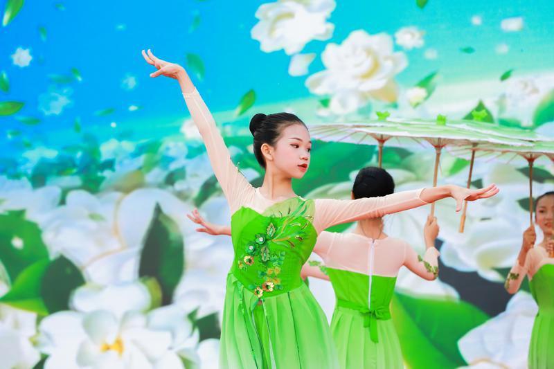 太嗨！翠茵学校举办“图书馆日”暨读书论坛主题活动精彩不断