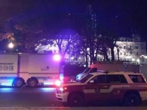 加拿大魁北克一男子当街持刀伤人，已致2死5伤