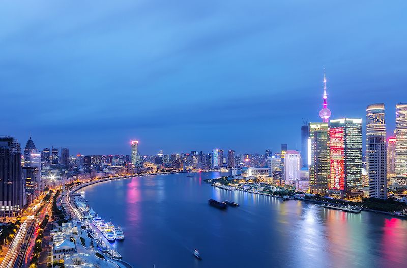 夜浦东哪里值得打卡？今晚7时20分！和她\/他一起游浦江，逛浦东