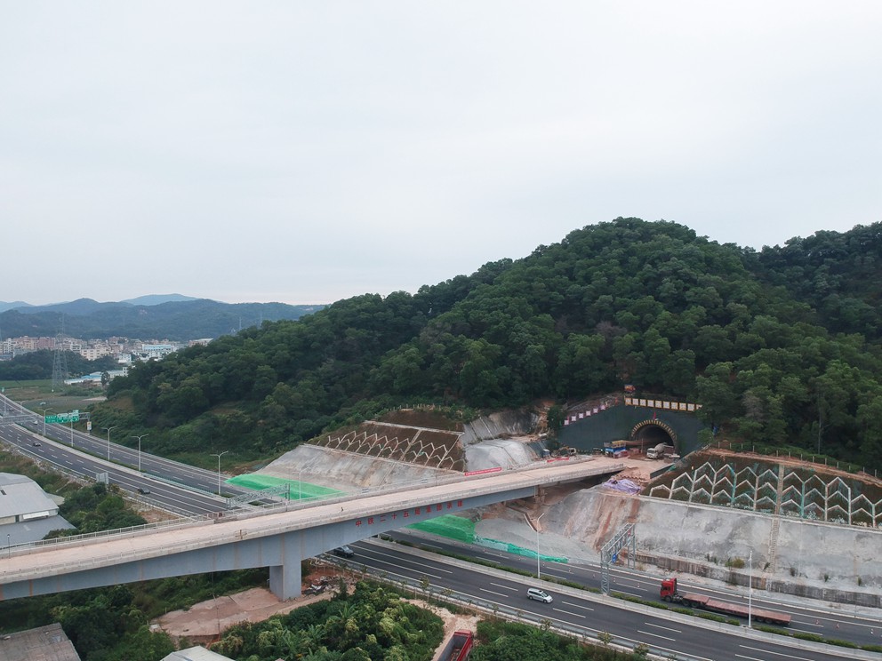 珠三角城际铁路广佛东环线全线首个隧道贯通