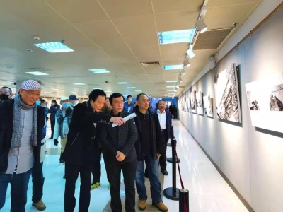《深圳围·深圳村》大型纪实摄影展在龙岗文化中心开幕