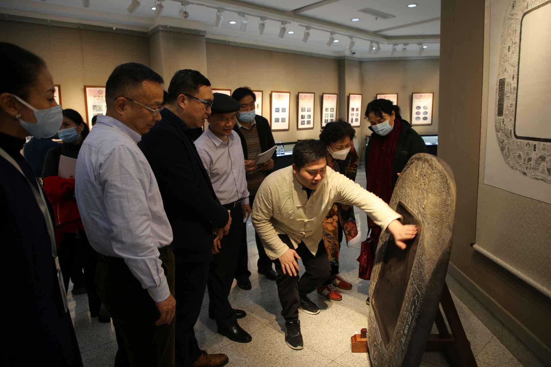 端砚精品珠三角巡展在深举行 尽展中国名砚的巧夺天工