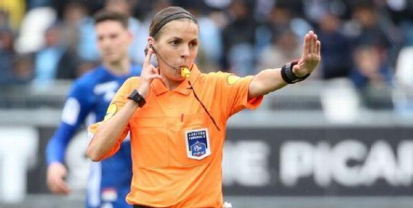 欧冠迎来首位女性主裁！奋斗23年，她终于赢得赛场平权
