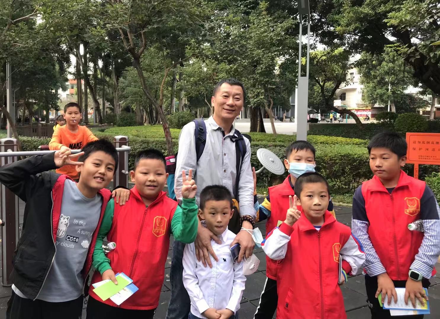 梧桐山志愿者小分队“禁毒我先行”