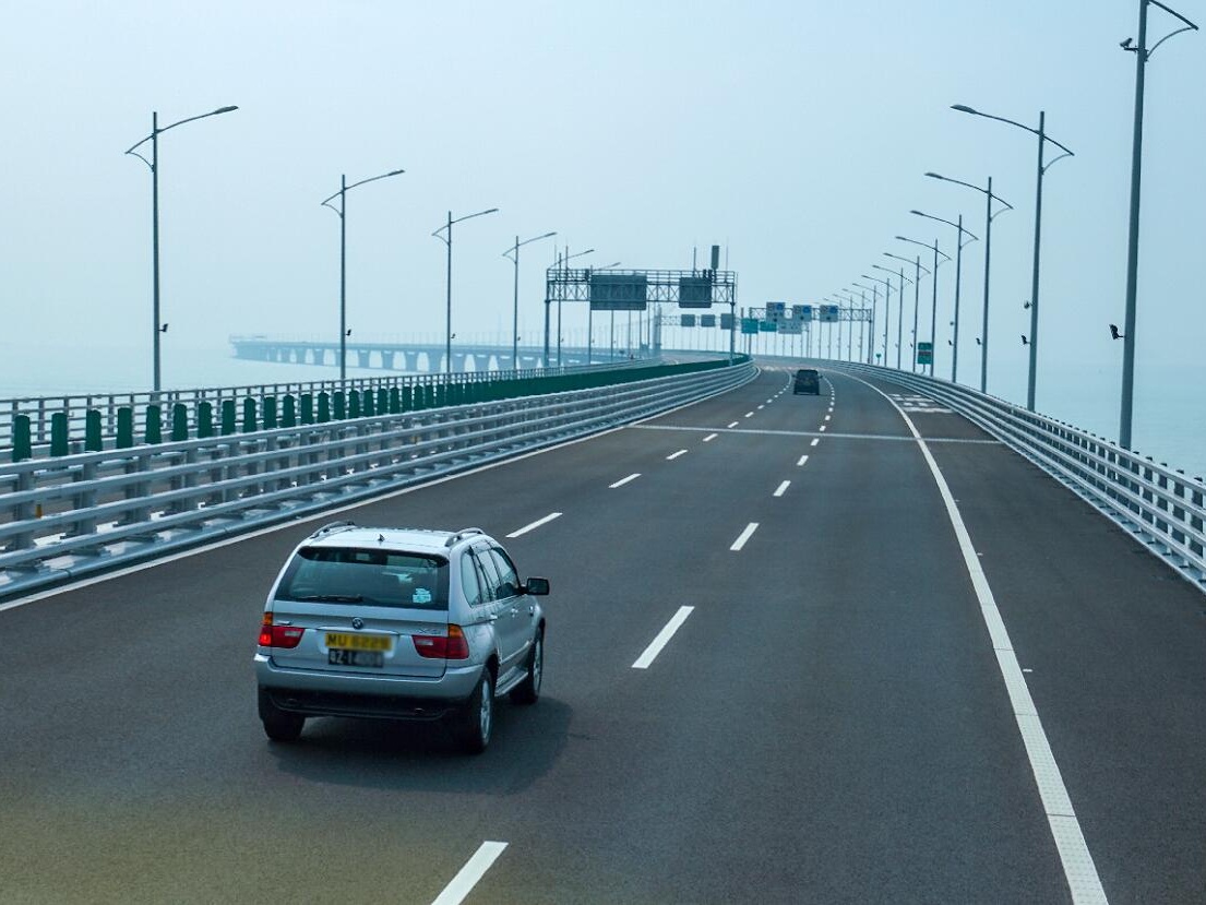 香港增加港珠澳大桥的私家车配额