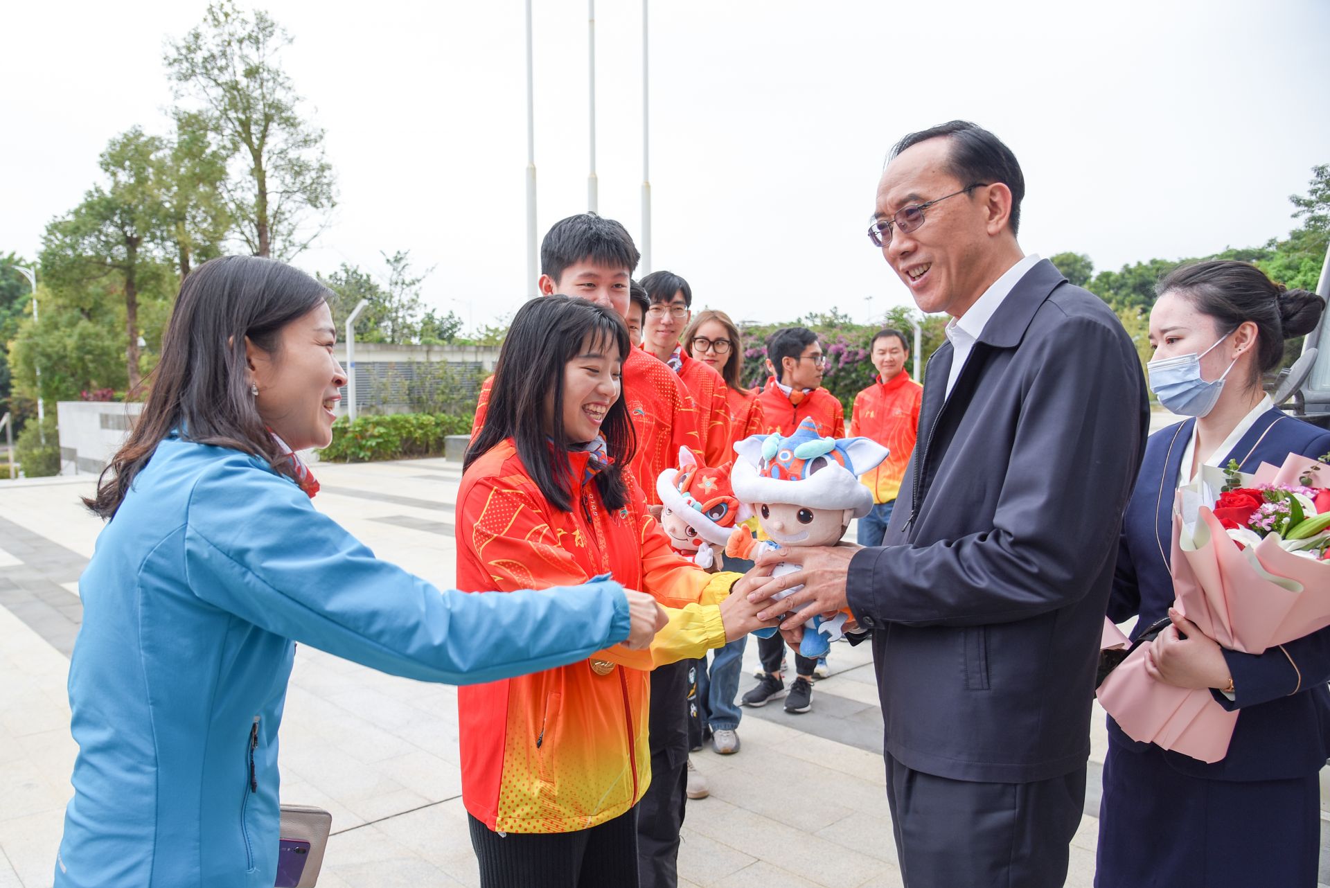5金2银1铜2优胜，全部进入世赛集训队！深圳出征首届全国技能大赛告捷