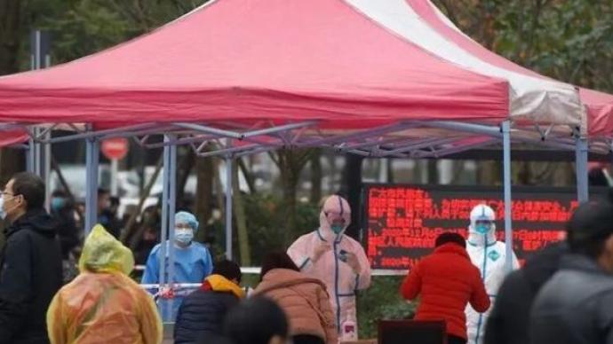 成都：排查出赵某某密切接触者72人，次密切接触者49人
