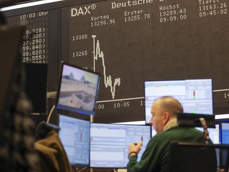 疫情施压：欧洲股市大幅低开，斯托克50指数跌1.69%