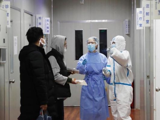 国家卫健委：发热门诊人流物流空气流都要相对隔离